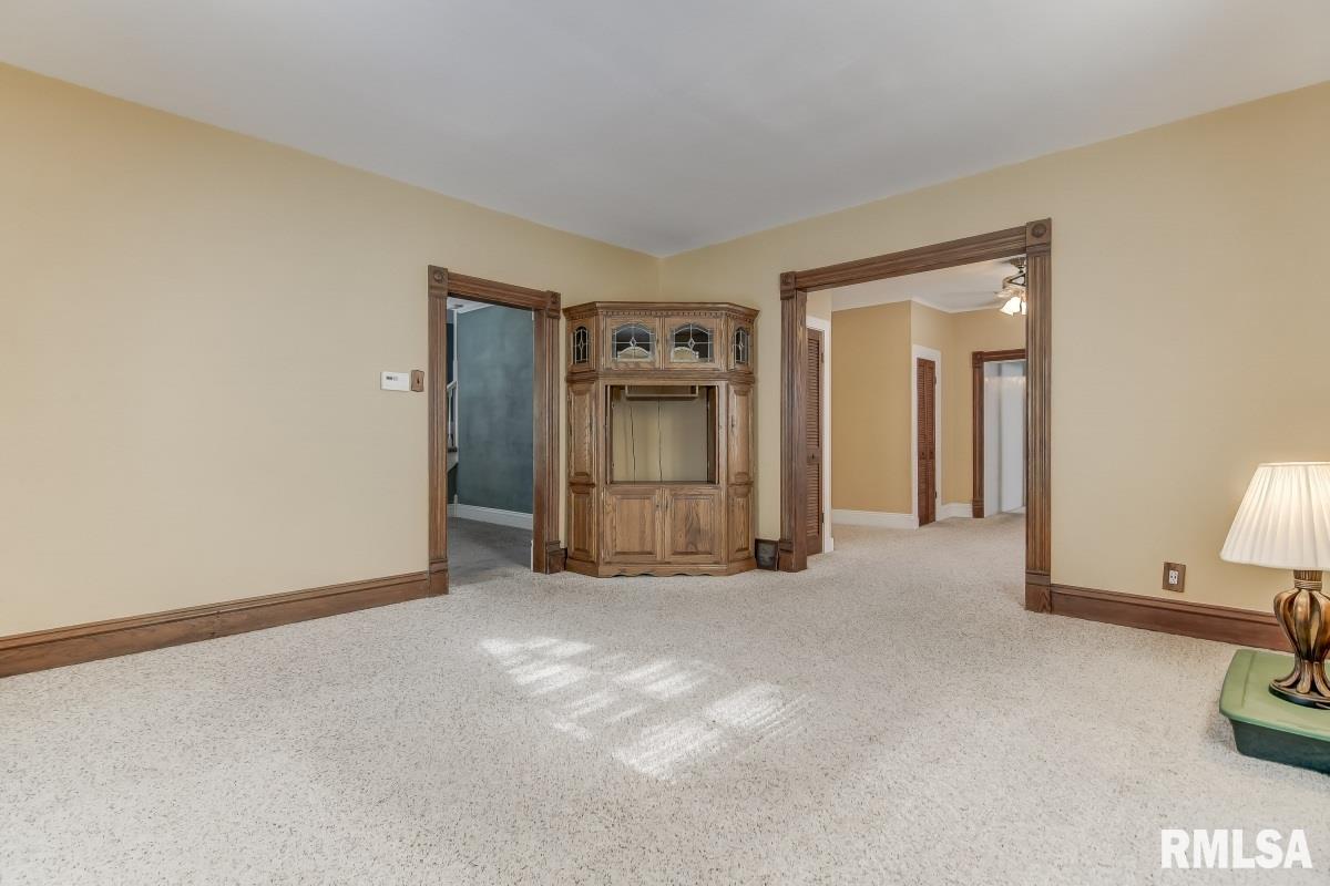 136 North State Street Springfield, IL 62702 - Photo 5 of 36