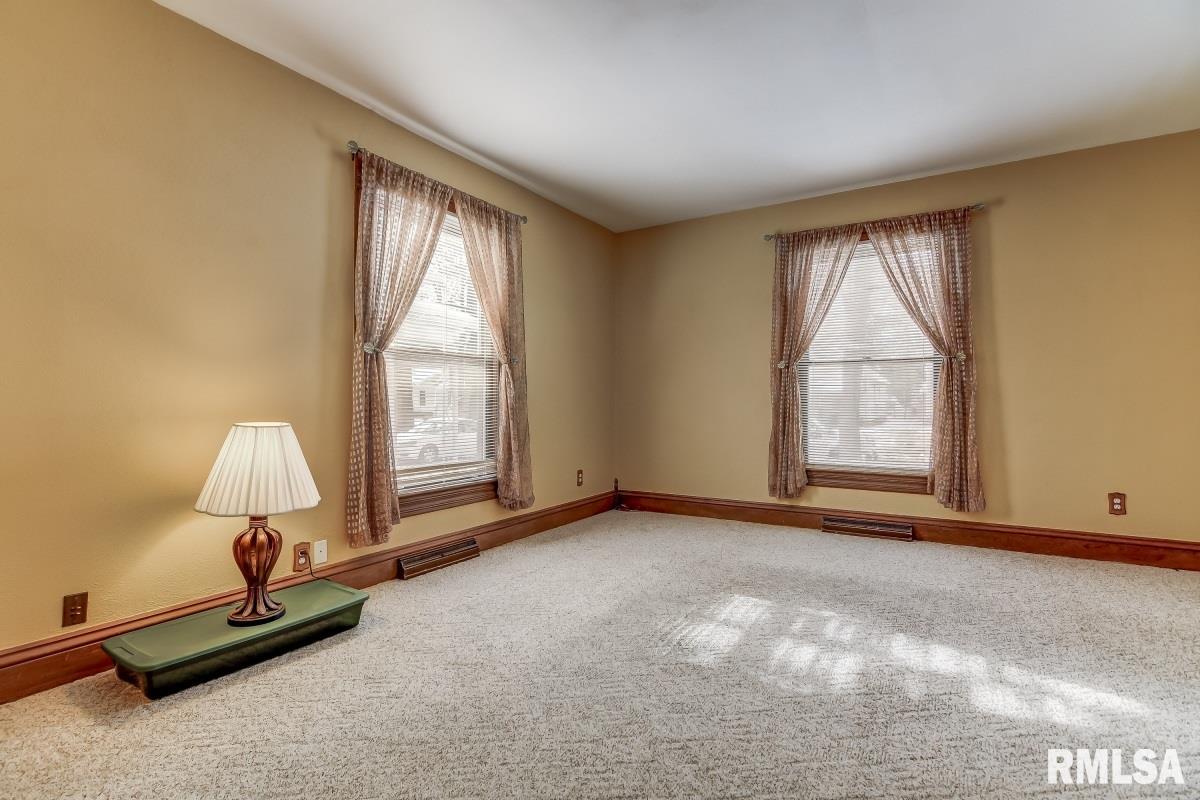 136 North State Street Springfield, IL 62702 - Photo 6 of 36