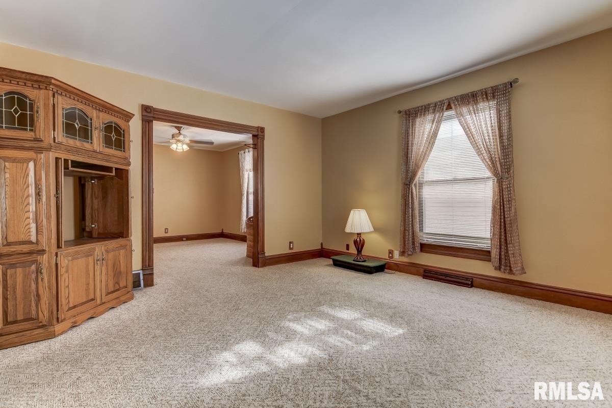 136 North State Street Springfield, IL 62702 - Photo 7 of 36