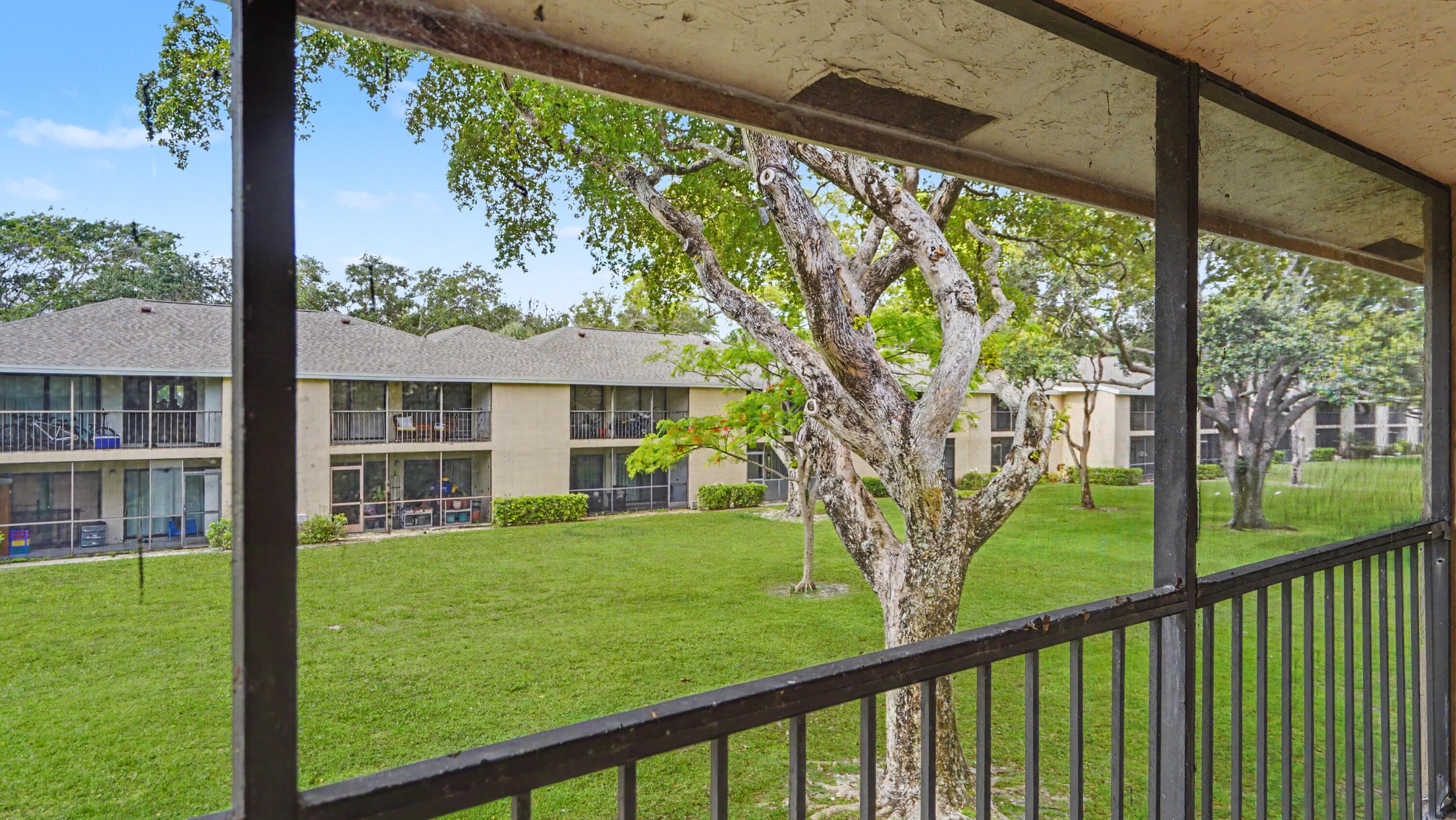 3939 Northeast 5th Avenue, Unit A201 Boca Raton, FL 33431 - Photo 34 of 44 DSC08856