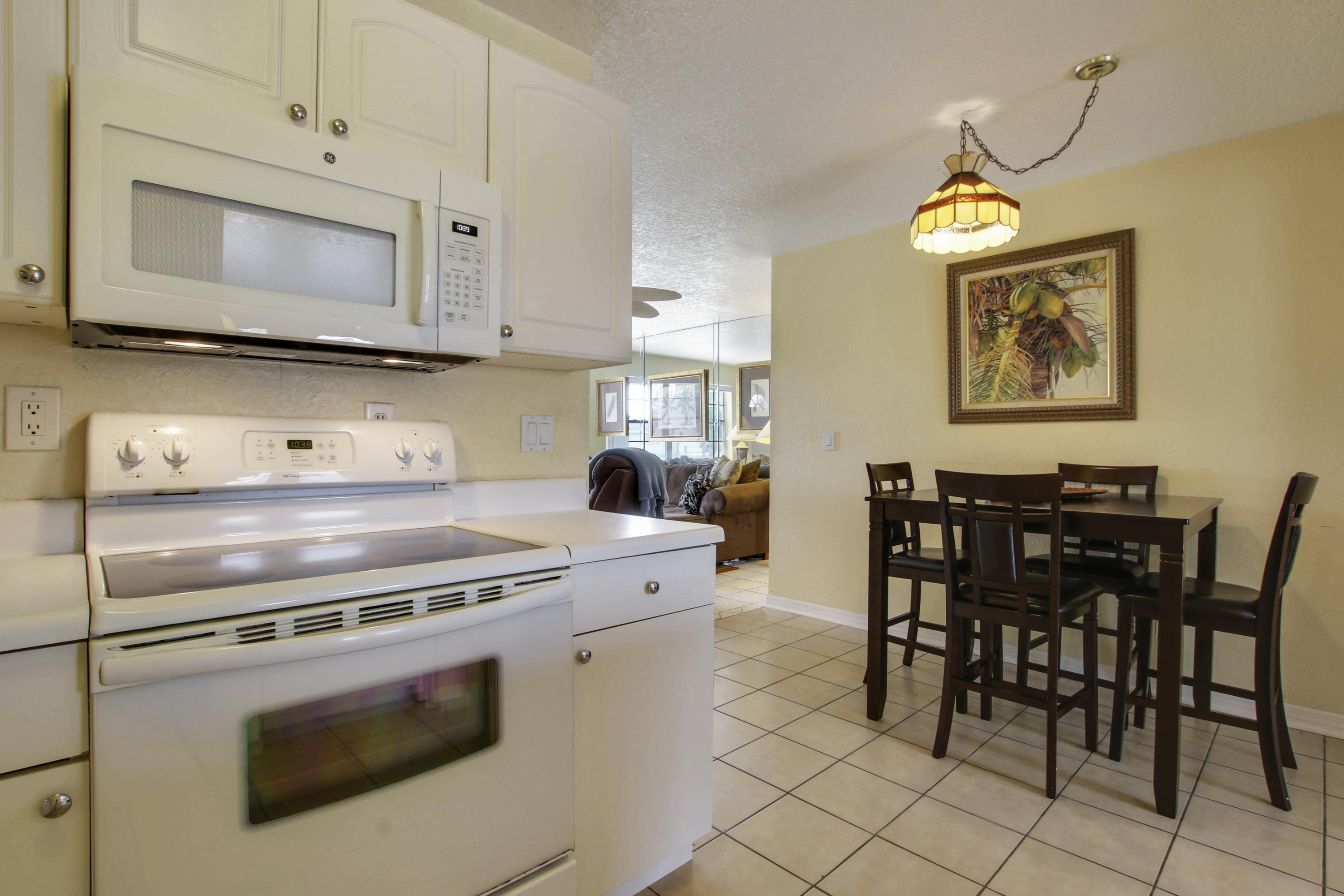 3697 Holiday Road Palm Beach Gardens, FL 33410 - Photo 11 of 31 Kitchen