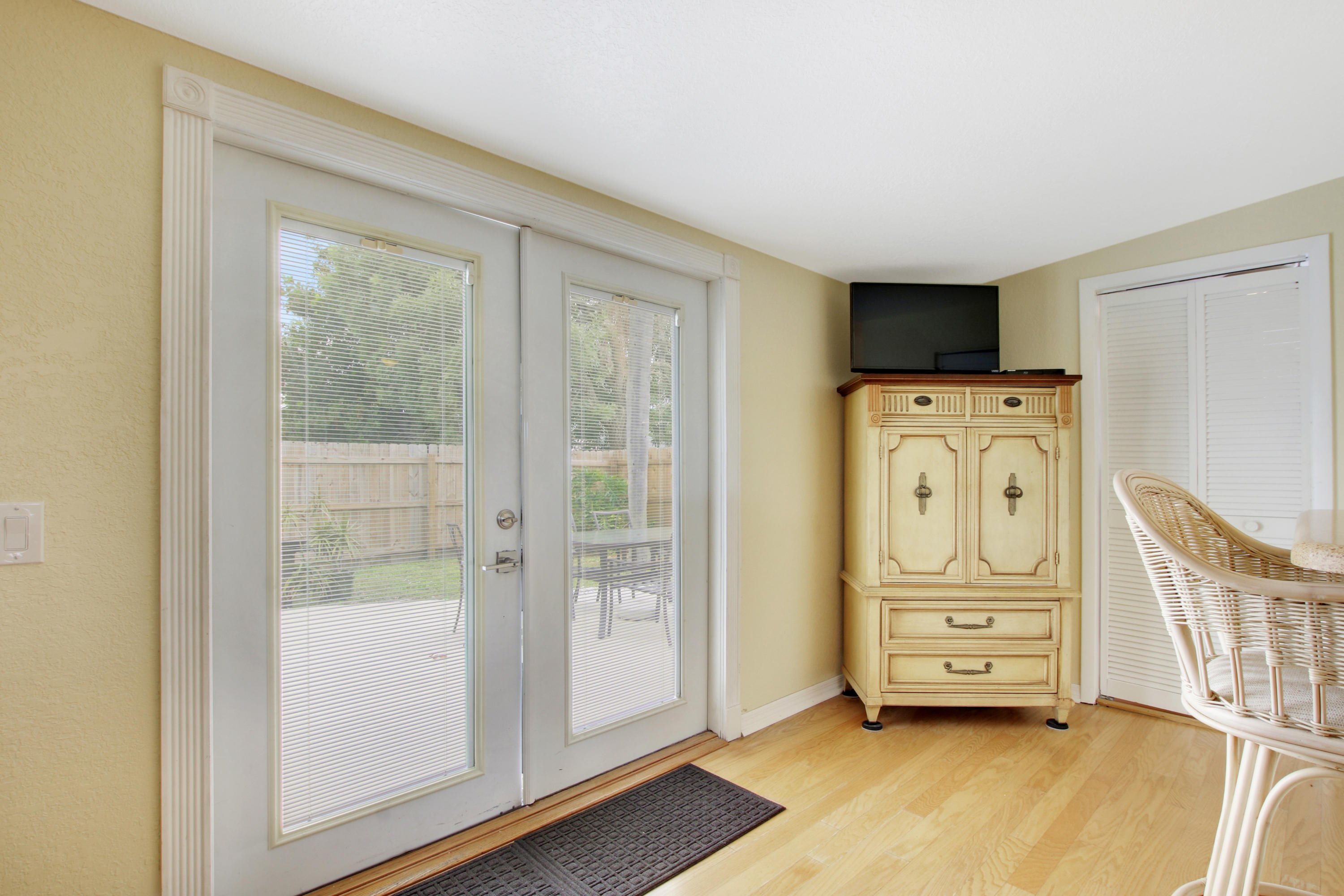 3697 Holiday Road Palm Beach Gardens, FL 33410 - Photo 14 of 31 Family Room