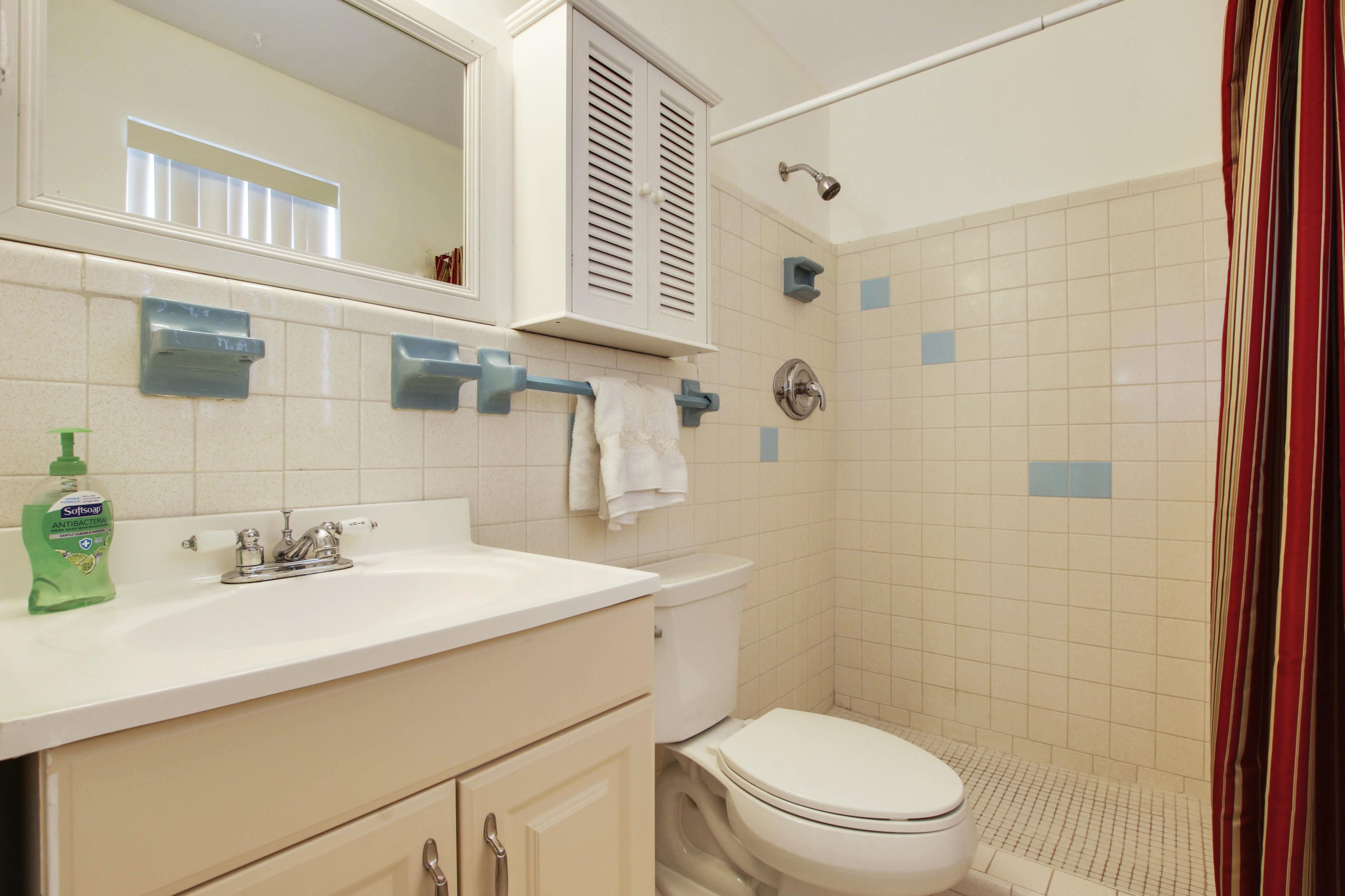 3697 Holiday Road Palm Beach Gardens, FL 33410 - Photo 22 of 31 Masterh Bathroom