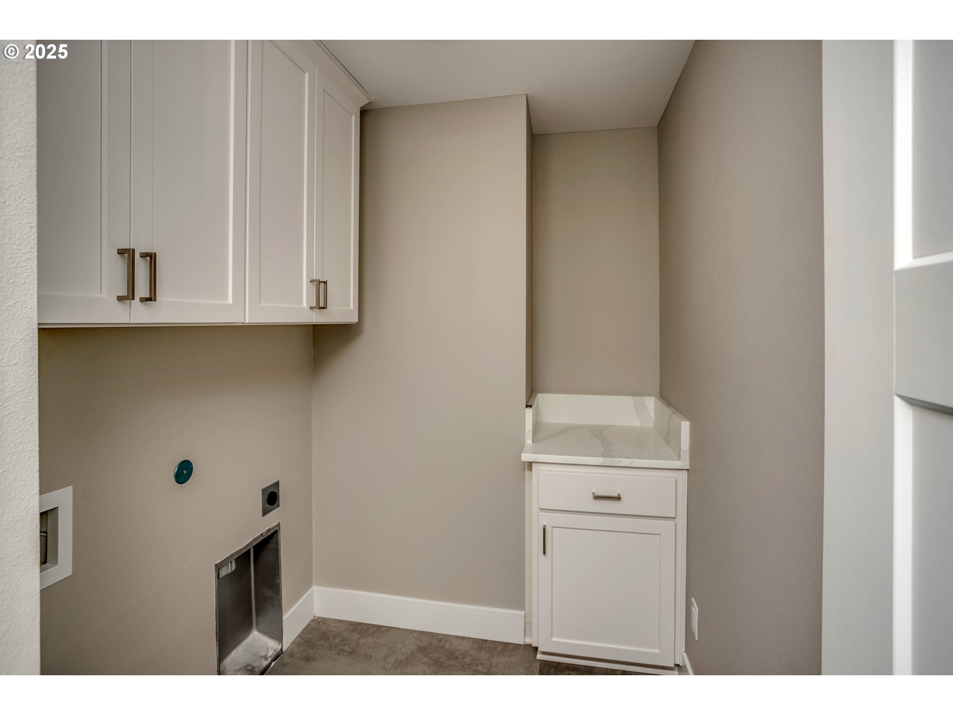 790 17th Avenue Seaside, OR 97138 - Photo 21 of 29 a bathroom with a sink