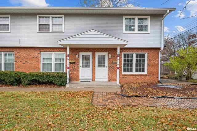 $120,000 | 4315 26th Avenue, Moline, IL 61265