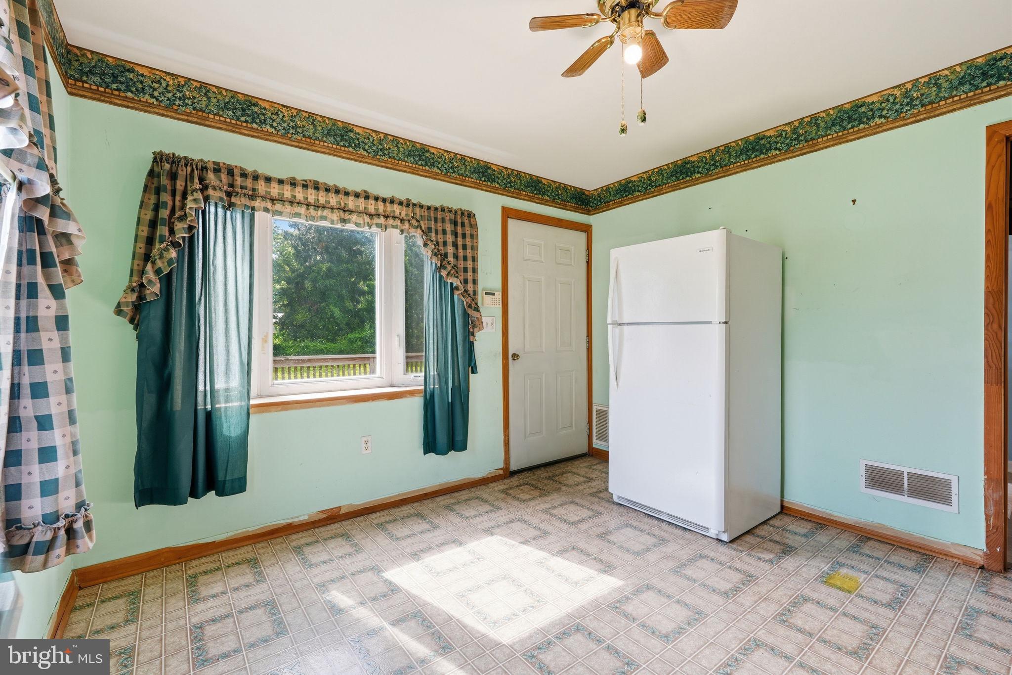 7924 Telegraph Road Severn, MD 21144 - Photo 14 of 39 Eat In Kitchen