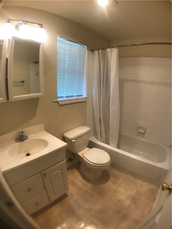 5603 Joe Sayers Avenue, Unit B Austin, TX 78756 - Photo 10 of 12 a bathroom with a sink and a mirror