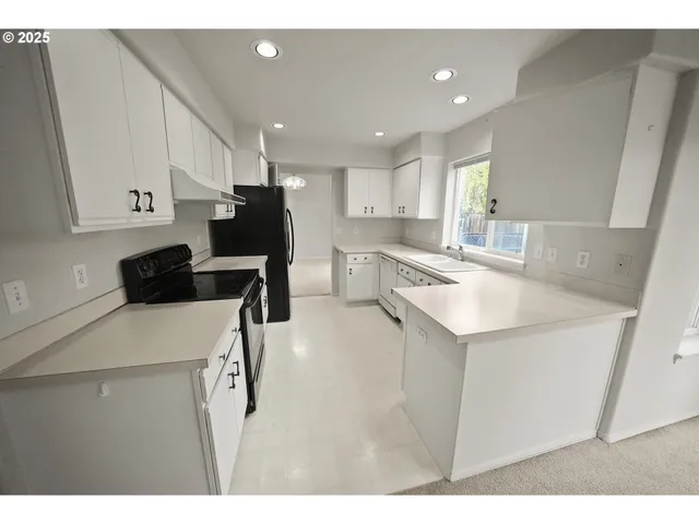 $579,500 | 16045 Southwest Red Clover Lane, Sherwood, OR 97140