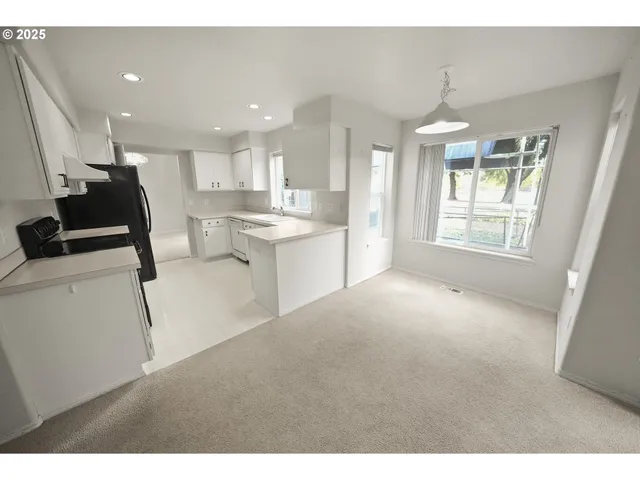 $579,500 | 16045 Southwest Red Clover Lane, Sherwood, OR 97140