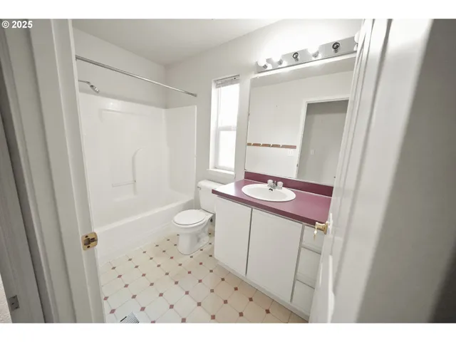 $579,500 | 16045 Southwest Red Clover Lane, Sherwood, OR 97140