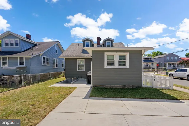 $429,900 | 4000 Lawrence Street, Brentwood, MD 20722