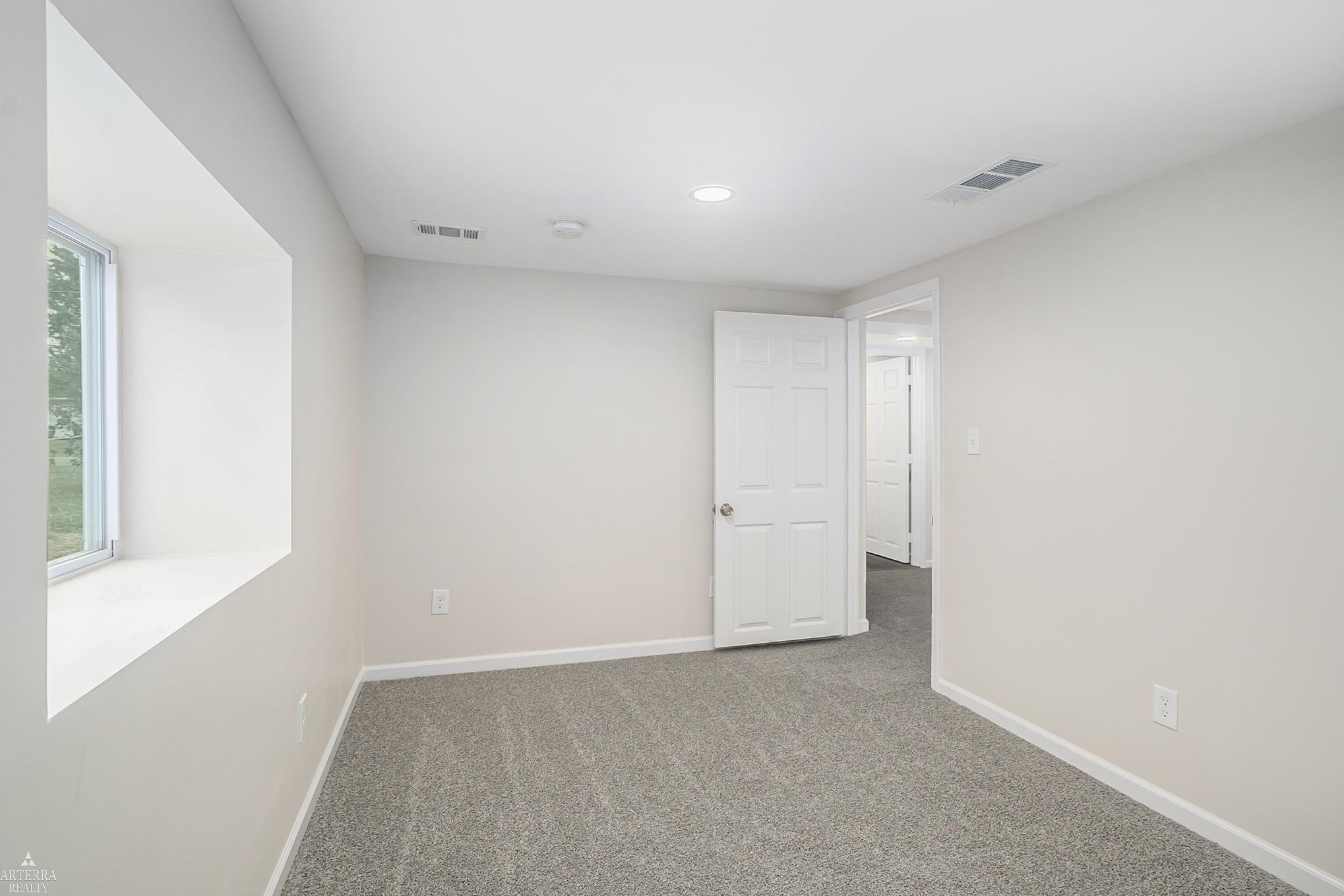 1109 South Genesee Road Burton, MI 48509 - Photo 7 of 27