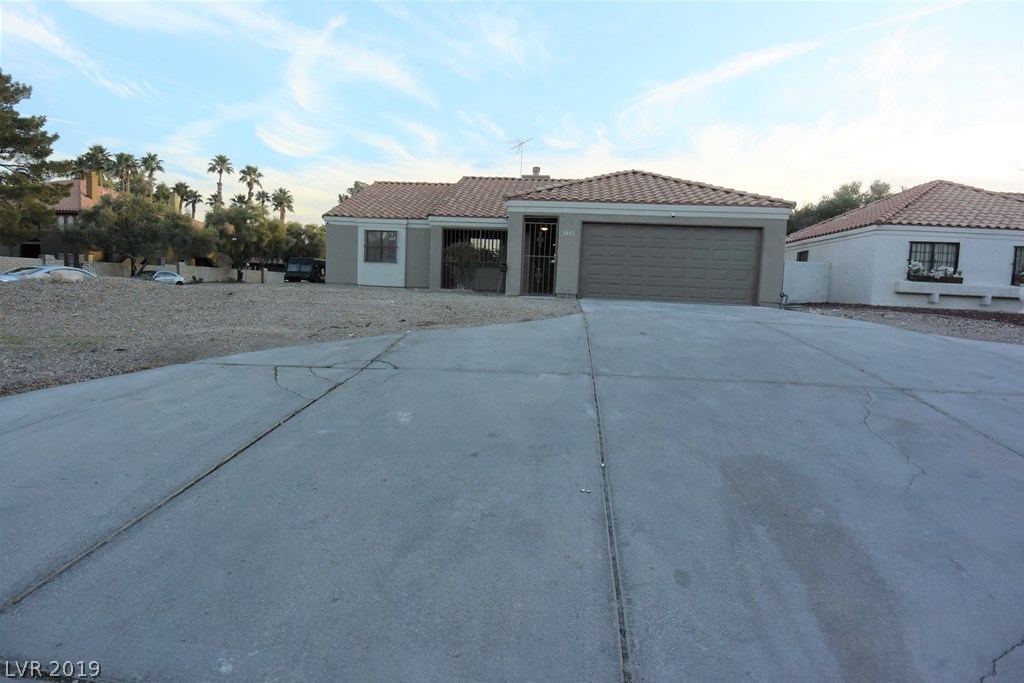 5065 West Desert Inn Road Las Vegas, NV 89146 - Photo 4 of 32