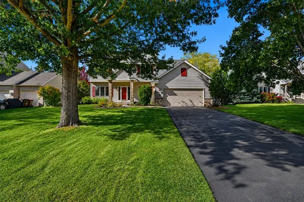 $639,900 | 1860 Spinaker Drive, Woodbury, MN 55125