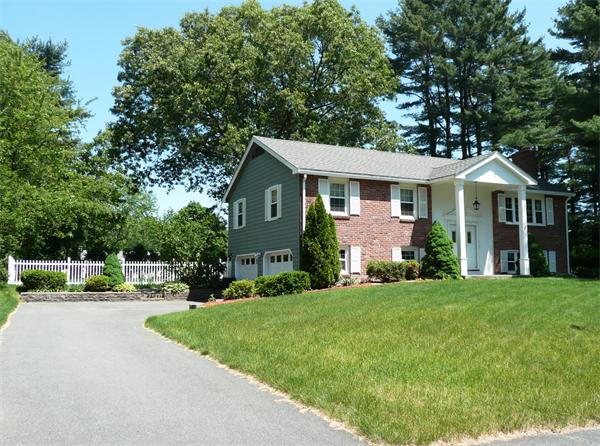 12 Warwick Road Franklin, MA 02038 - Photo 1 of 21 Gallery Image 1