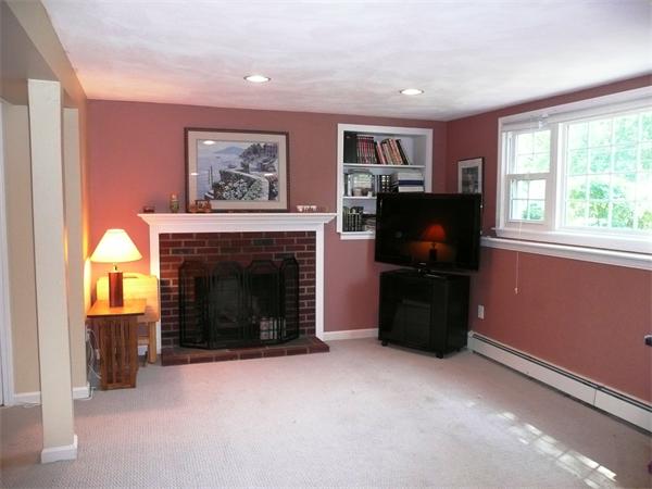 12 Warwick Road Franklin, MA 02038 - Photo 14 of 21 Gallery Image 14