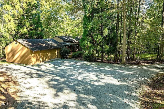 $999,999 | 4416 Arrowhead Trail, Hillsborough, NC 27278