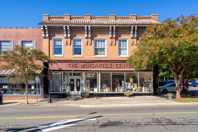 $999,999 | 4416 Arrowhead Trail, Hillsborough, NC 27278