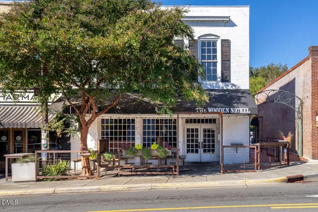 $999,999 | 4416 Arrowhead Trail, Hillsborough, NC 27278