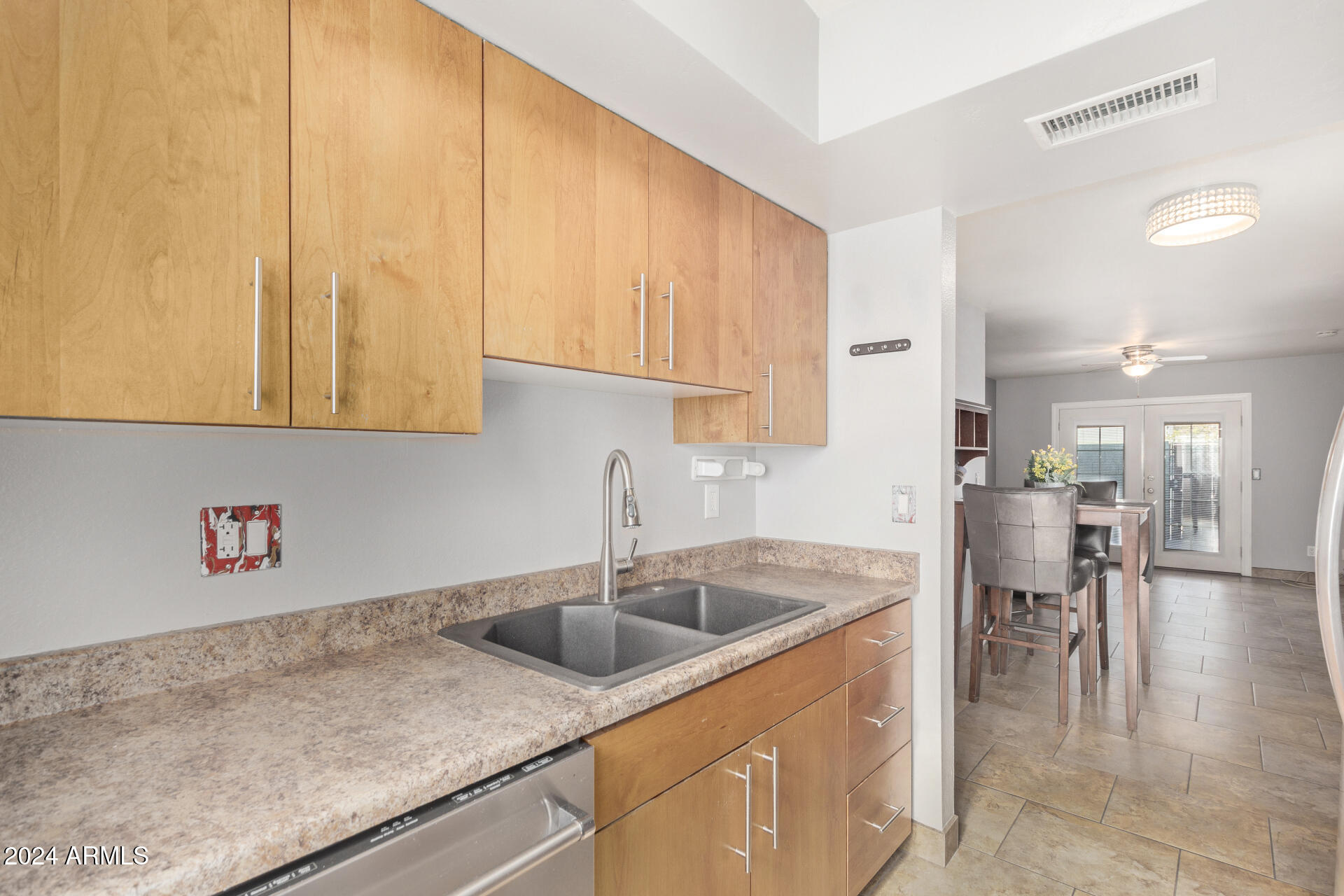 5301 West Hearn Road Glendale, AZ 85306 - Photo 19 of 34 19 Hearn 5301