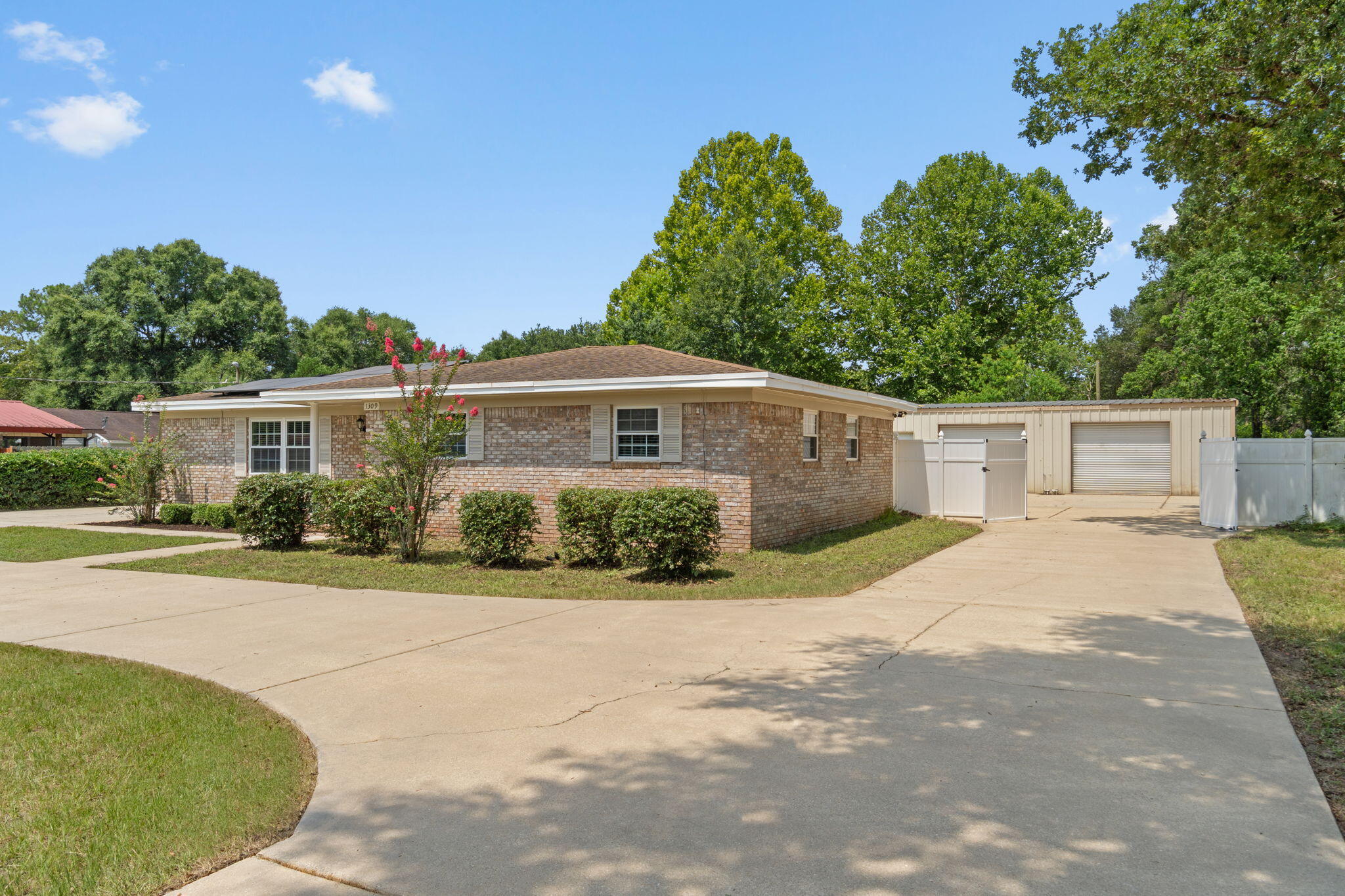 1309 Valley Road Crestview, FL 32539 - Photo 4 of 45 4-web-or-mls-FinalExterior-12
