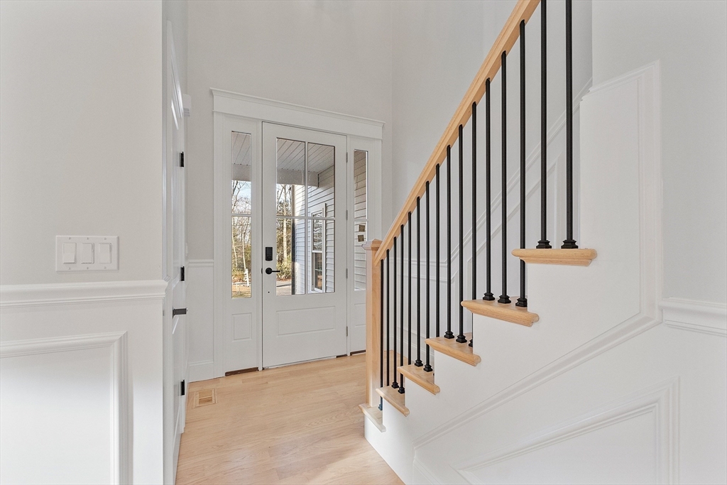 171 Upper Gore Road Webster, MA 01570 - Photo 2 of 42 an entryway with a hallway