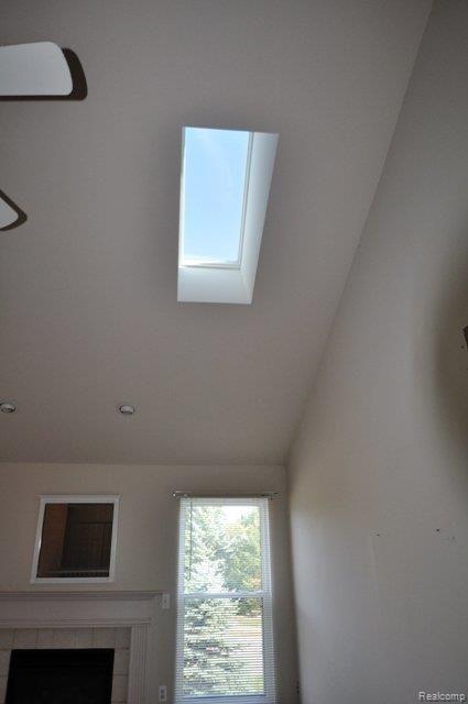 968 Churchill Circle, Unit 12 Rochester, MI 48307 - Photo 7 of 25 Skylights in Living room