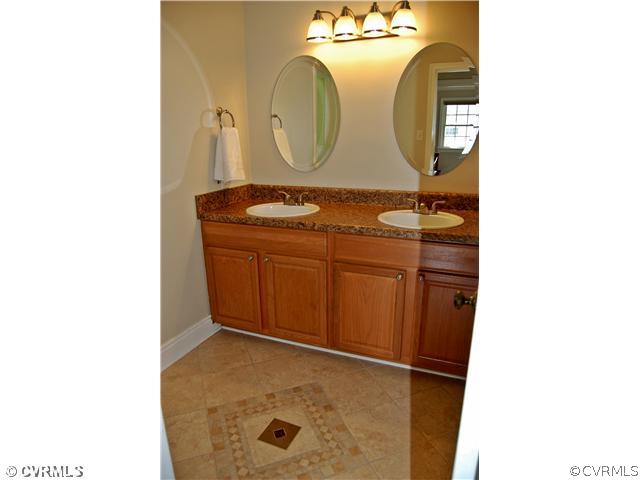 9509 Ridgefield Road Henrico, VA 23229 - Photo 10 of 12 Other - Updated bath w/handsome tile floor w/inlay