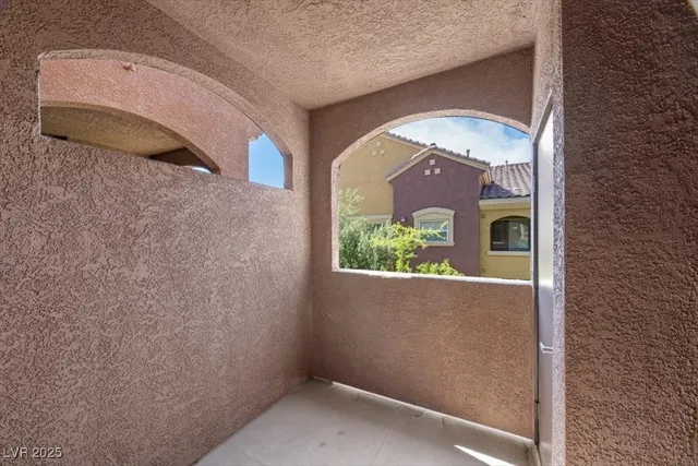 $325,000 | 3975 North Hualapai Way, Unit 246, Las Vegas, NV 89129