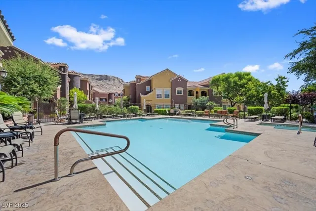 $325,000 | 3975 North Hualapai Way, Unit 246, Las Vegas, NV 89129