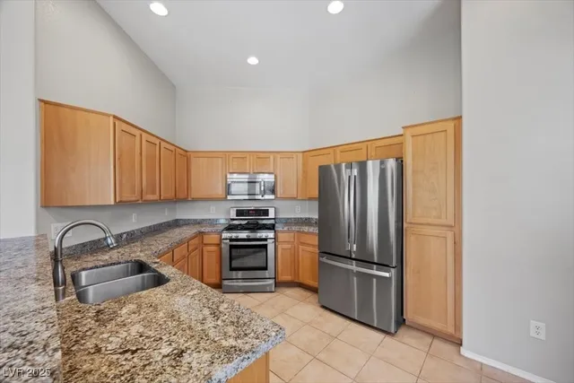 $325,000 | 3975 North Hualapai Way, Unit 246, Las Vegas, NV 89129