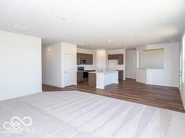 3429 Preakness Street Whitestown, IN 46075 - Photo 3 of 31