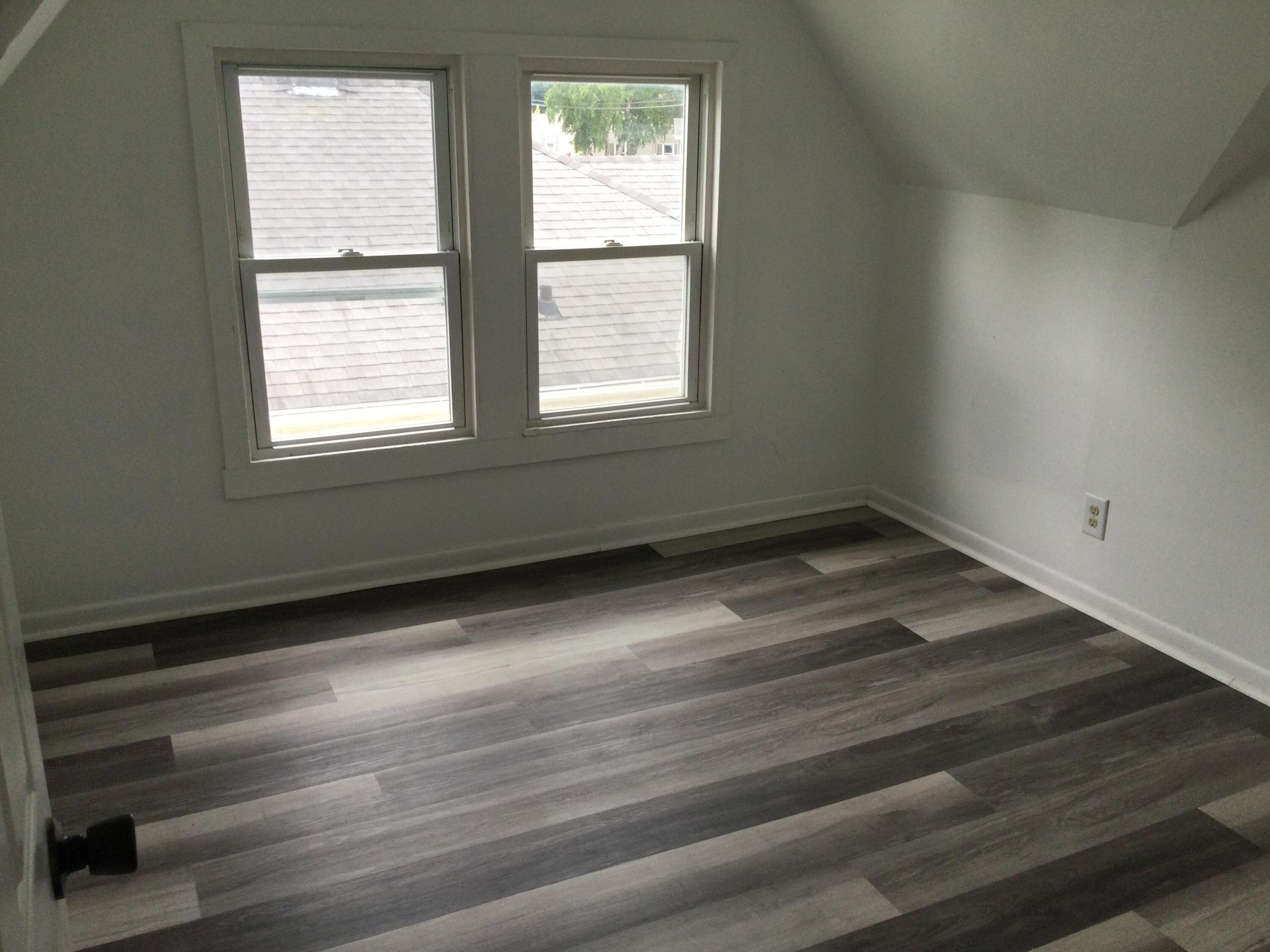 2013 Kearney Avenue Racine, WI 53403 - Photo 13 of 22 AC7F1DC5-06BD-434F-B9C4-960C6487C957
