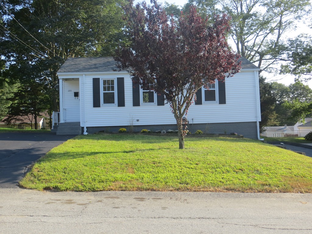 135 Hambly Road Tiverton, RI 02878 - Photo 1 of 17