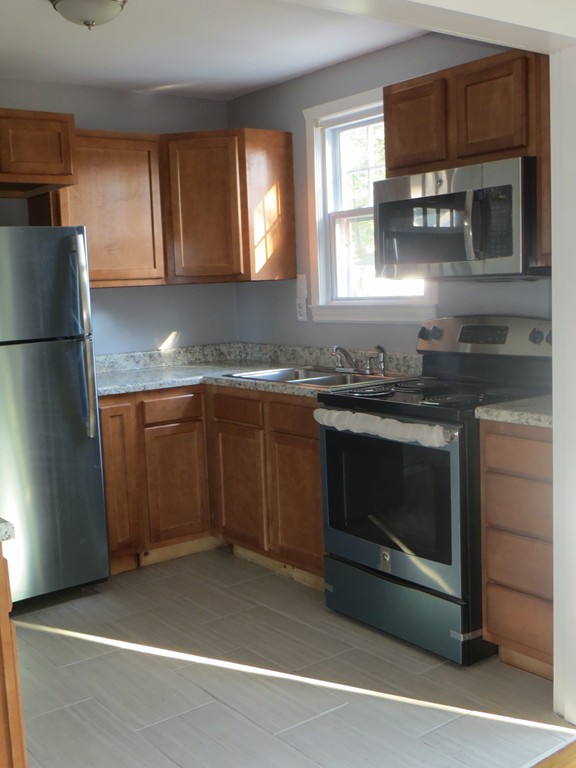 135 Hambly Road Tiverton, RI 02878 - Photo 8 of 17
