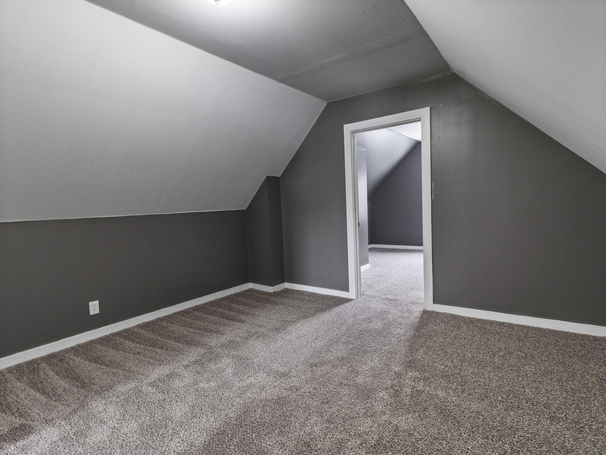 2558 North 24th Street Milwaukee, WI 53206 - Photo 21 of 33 23-web-or-mls-IMG_2839