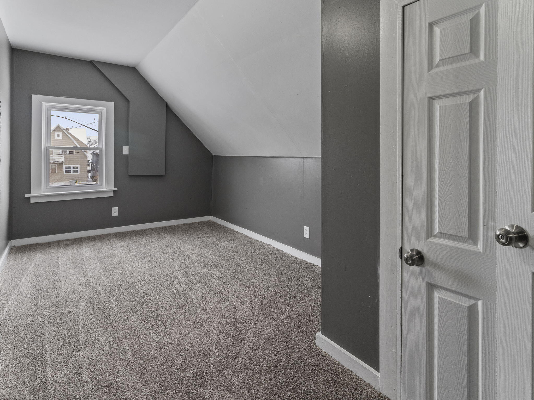 2558 North 24th Street Milwaukee, WI 53206 - Photo 26 of 33 28-web-or-mls-IMG_2856