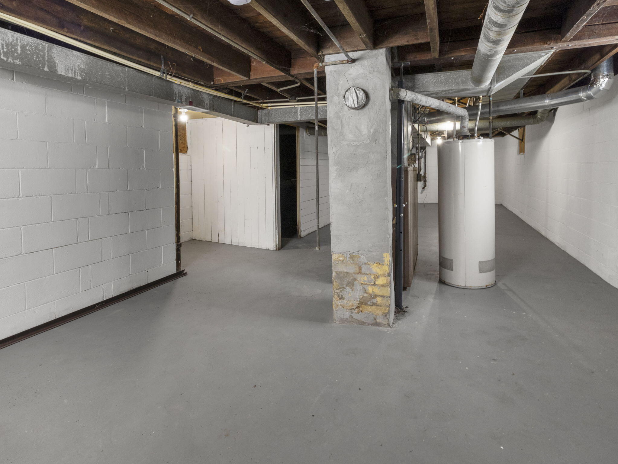 2558 North 24th Street Milwaukee, WI 53206 - Photo 29 of 33 20-web-or-mls-IMG_2830