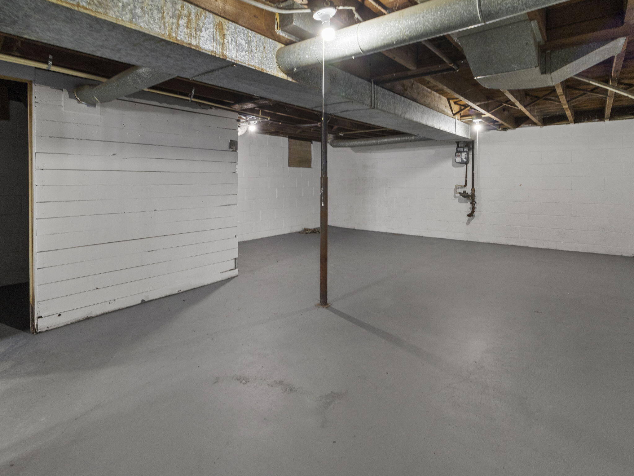 2558 North 24th Street Milwaukee, WI 53206 - Photo 30 of 33 21-web-or-mls-IMG_2833