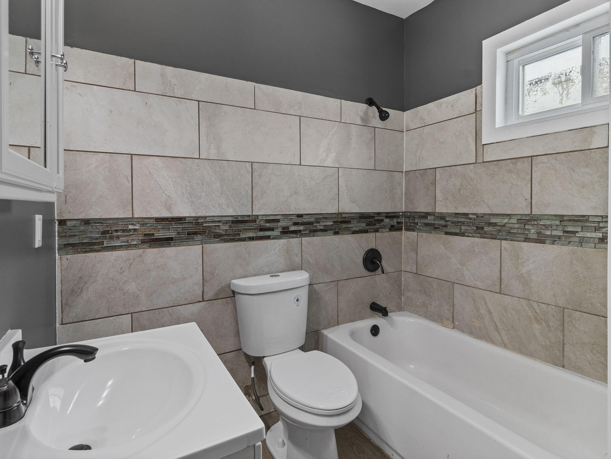 2558 North 24th Street Milwaukee, WI 53206 - Photo 5 of 33 5-web-or-mls-IMG_2787