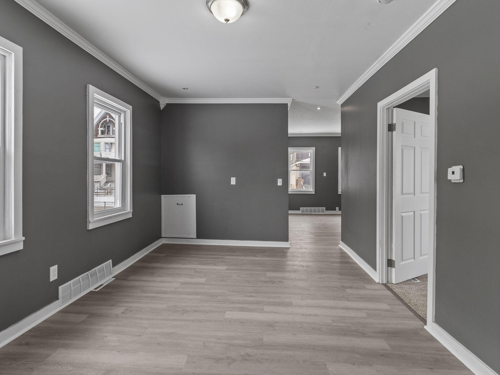 2558 North 24th Street Milwaukee, WI 53206 - Photo 8 of 33 9-web-or-mls-IMG_2799