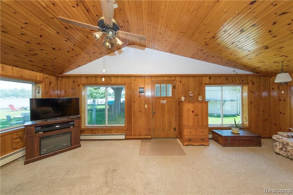 217 Reymont Road Waterford, MI 48327 - Photo 13 of 30