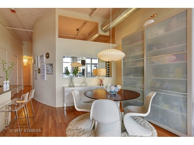 1530 South State Street, Unit 417 Chicago, IL 60605 - Photo 3 of 16