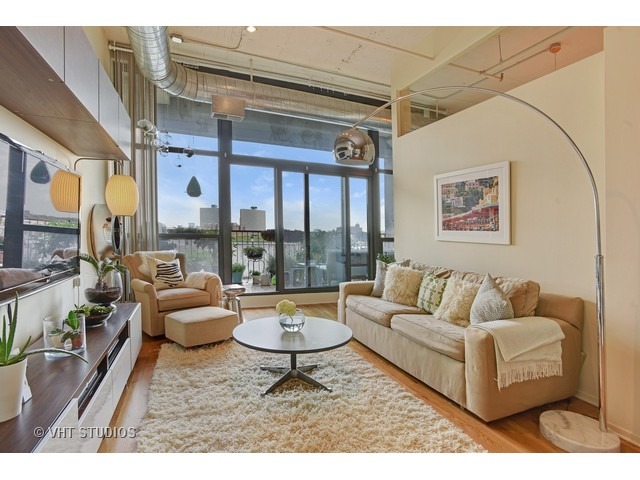 1530 South State Street, Unit 417 Chicago, IL 60605 - Photo 4 of 16