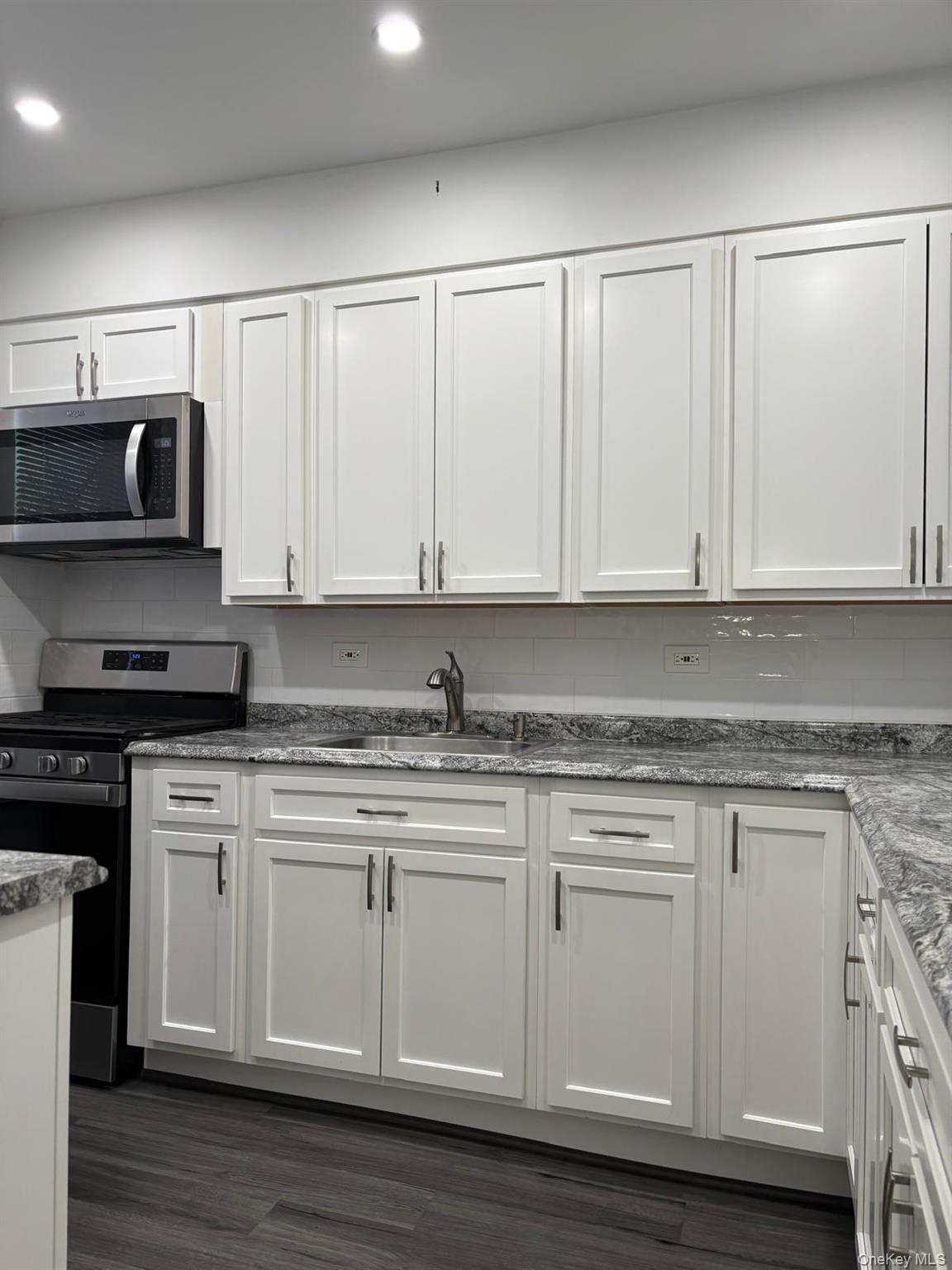 71-29 Myrtle Avenue, Unit 2 Queens, NY 11385 - Photo 6 of 13