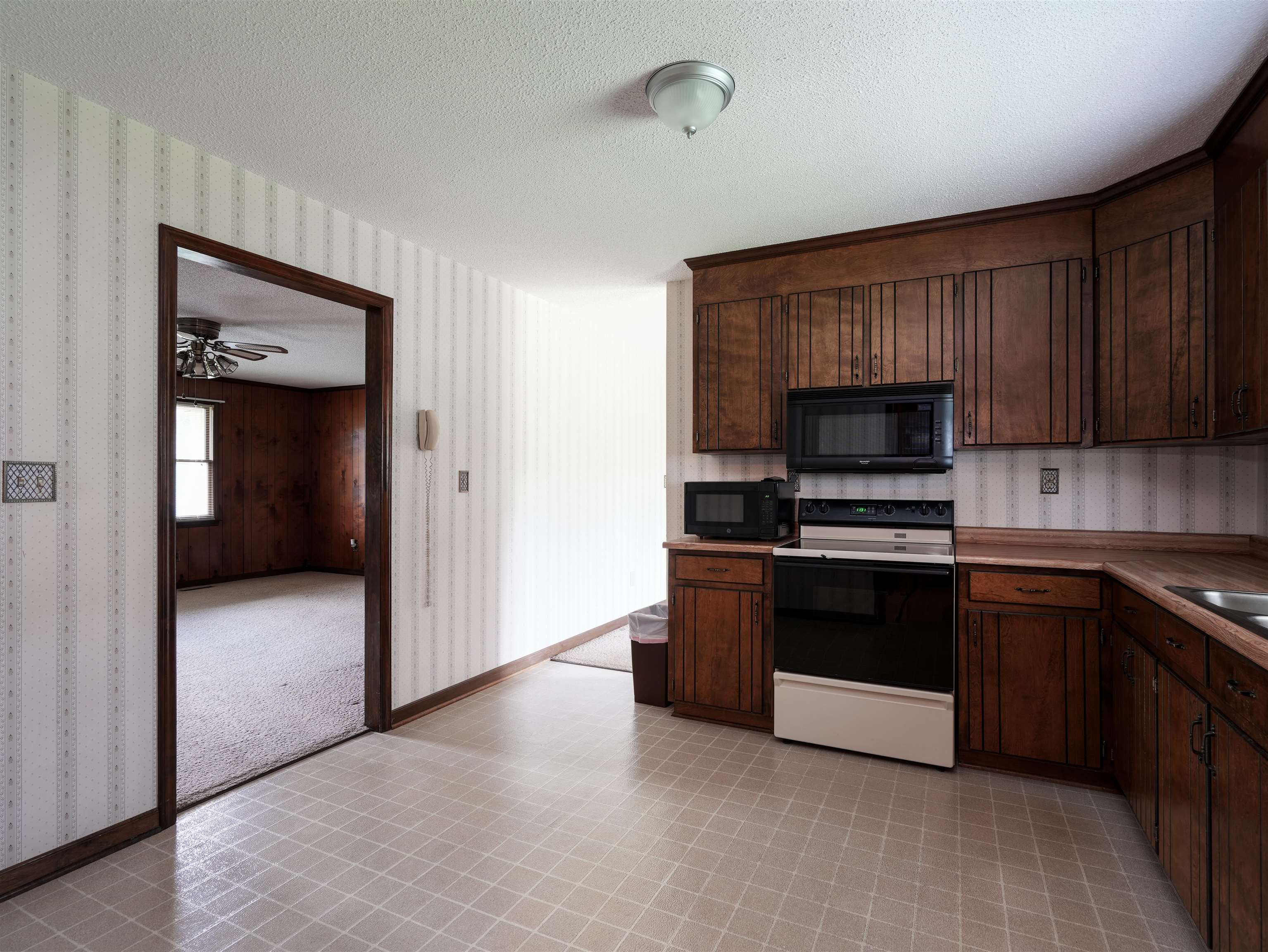 90 Rock Creek Road Laurens, SC 29360 - Photo 15 of 39 Gallery Image 15