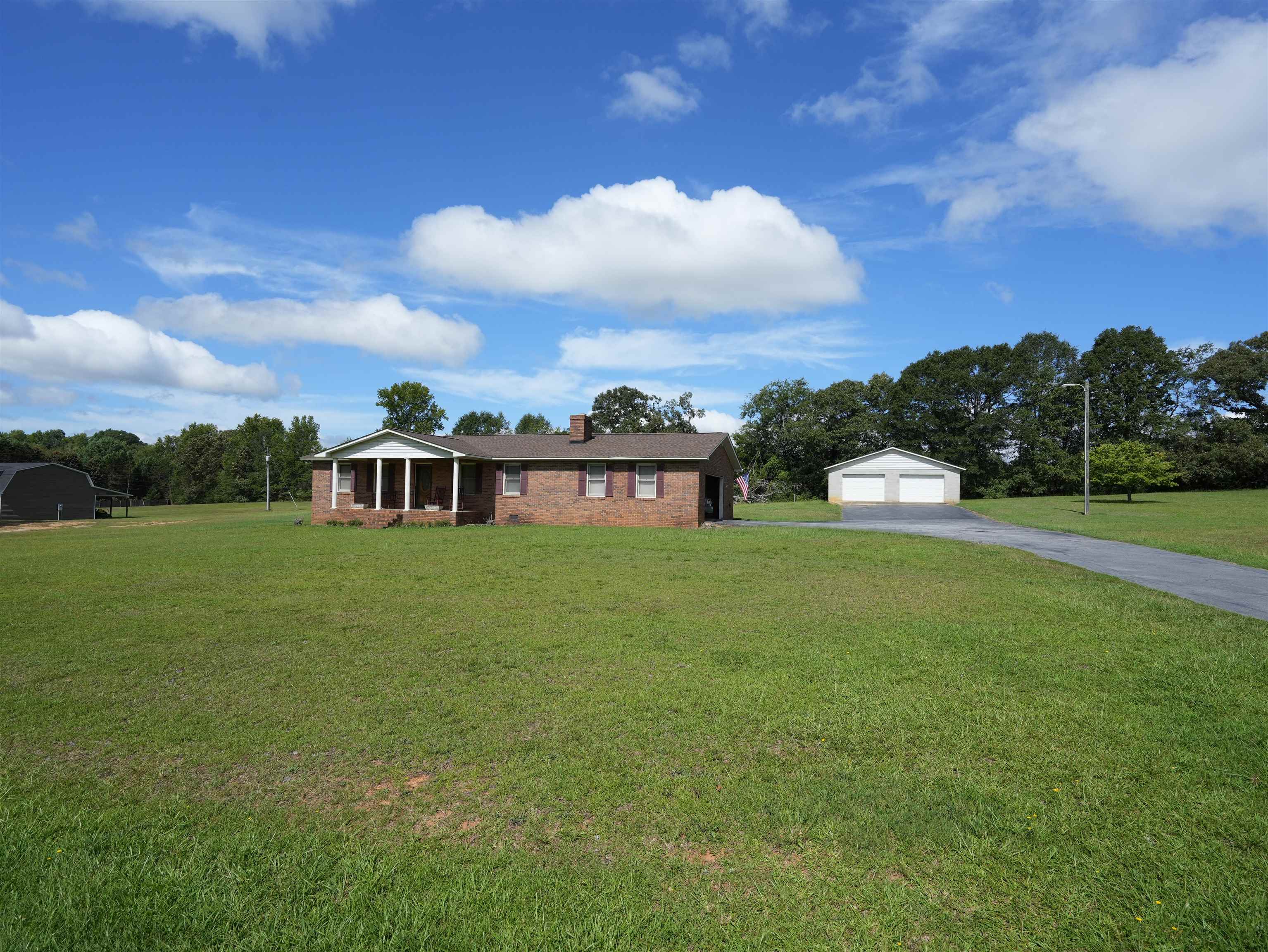 90 Rock Creek Road Laurens, SC 29360 - Photo 2 of 39 Gallery Image 2