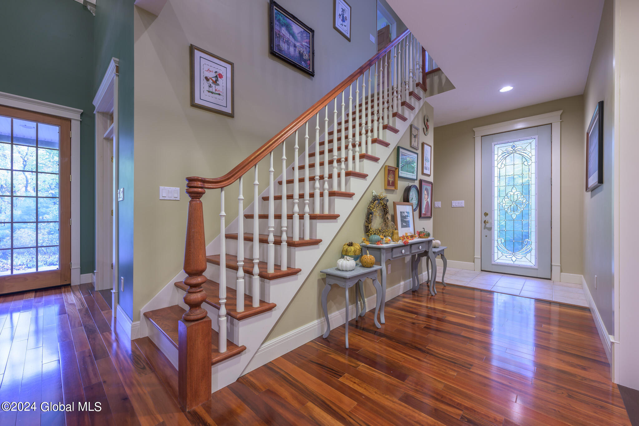 4. entry.stairs