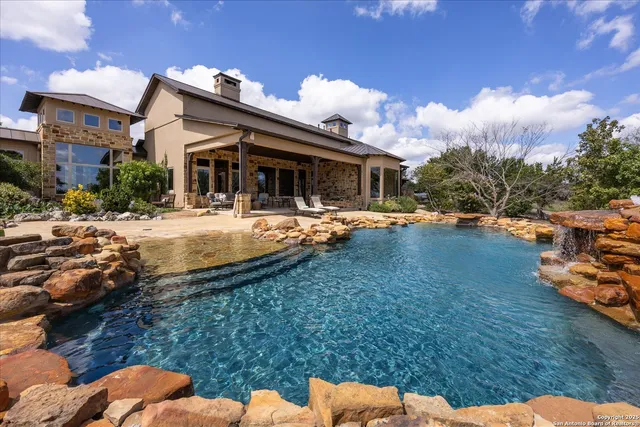 $3,290,000 | 210 Rio Cordillera, Boerne, TX 78006