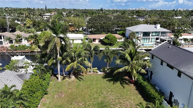 $2,200,000 | 2511 Northeast 48th Court, Lighthouse Point, FL 33064